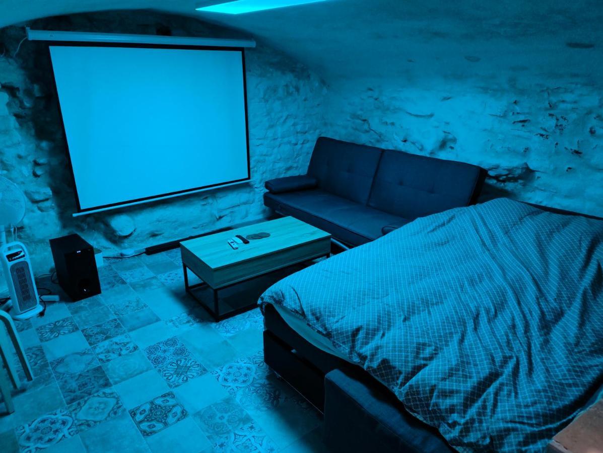 Maison 2 Chambres 100M Du Theatre Antique Avec Salle Cinema Оранж Екстериор снимка